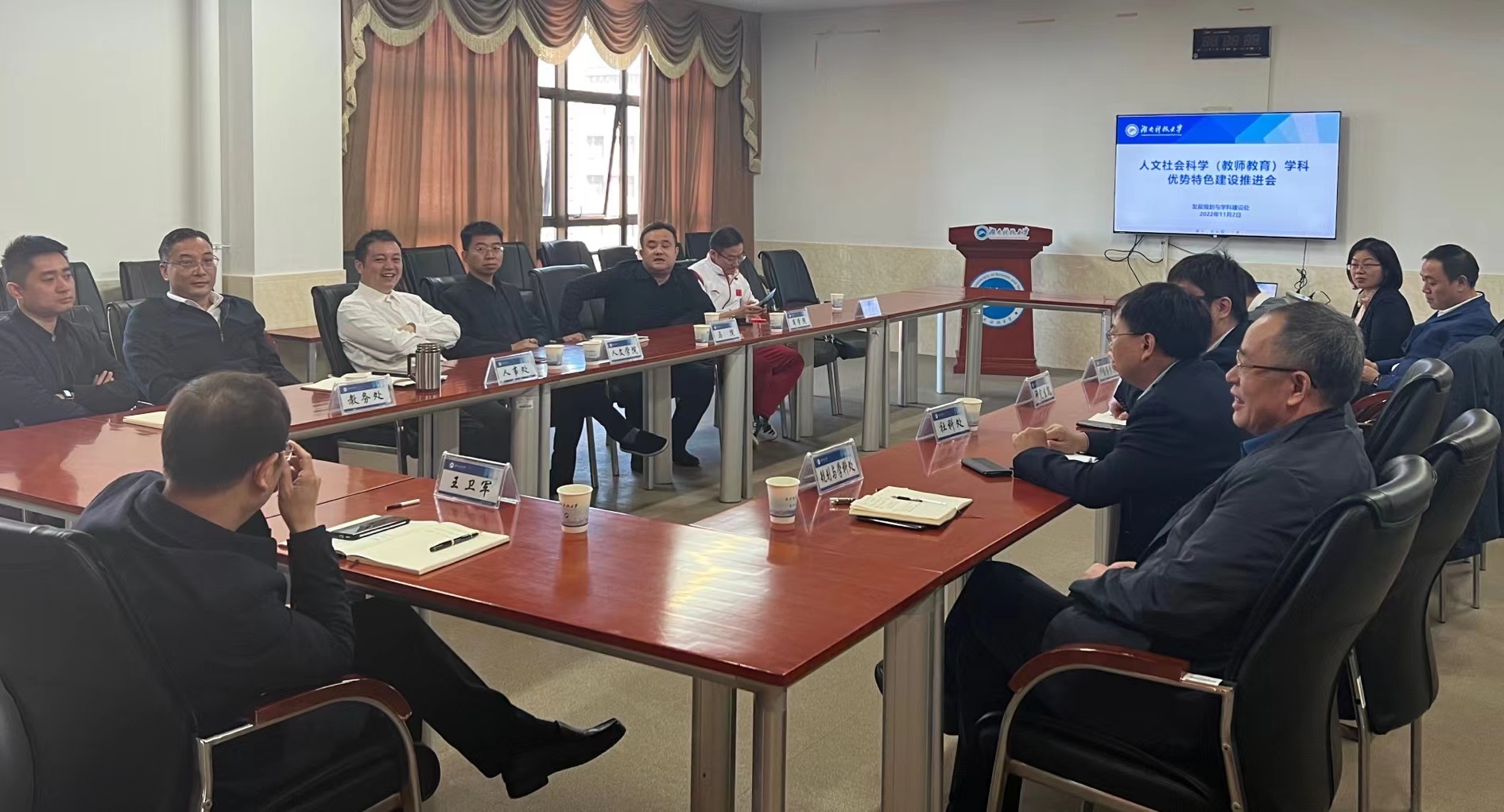 9beb001ca77f4a63a04bffea298d9242.jpg ff974e4afa53dc734587f9d8570d119.jpg